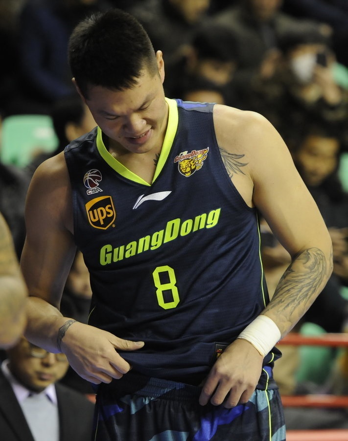 爱游戏体育首页-包含法兰克福训练开放日；今晚遗憾出局引欢呼；NBA常规赛在即；球队文化再被提及的词条